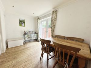 Dining Room- click for photo gallery